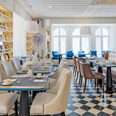 H10 Duque De Loule Hotel 4*