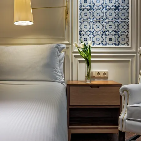 H10 Duque De Loule Lisbon