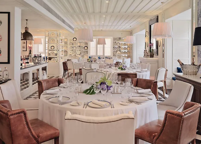 H10 Duque De Loule Hotel 4*