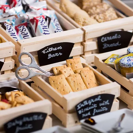 H10 ドゥケ デ ローレ 4* リスボン